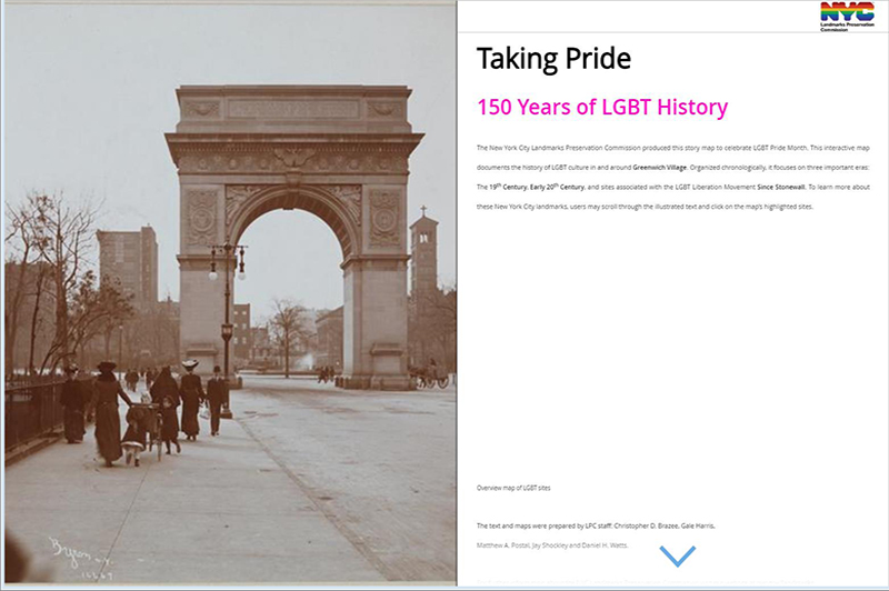 People walking down Fifth Avenue towards the Washington Square Park arch in 1903